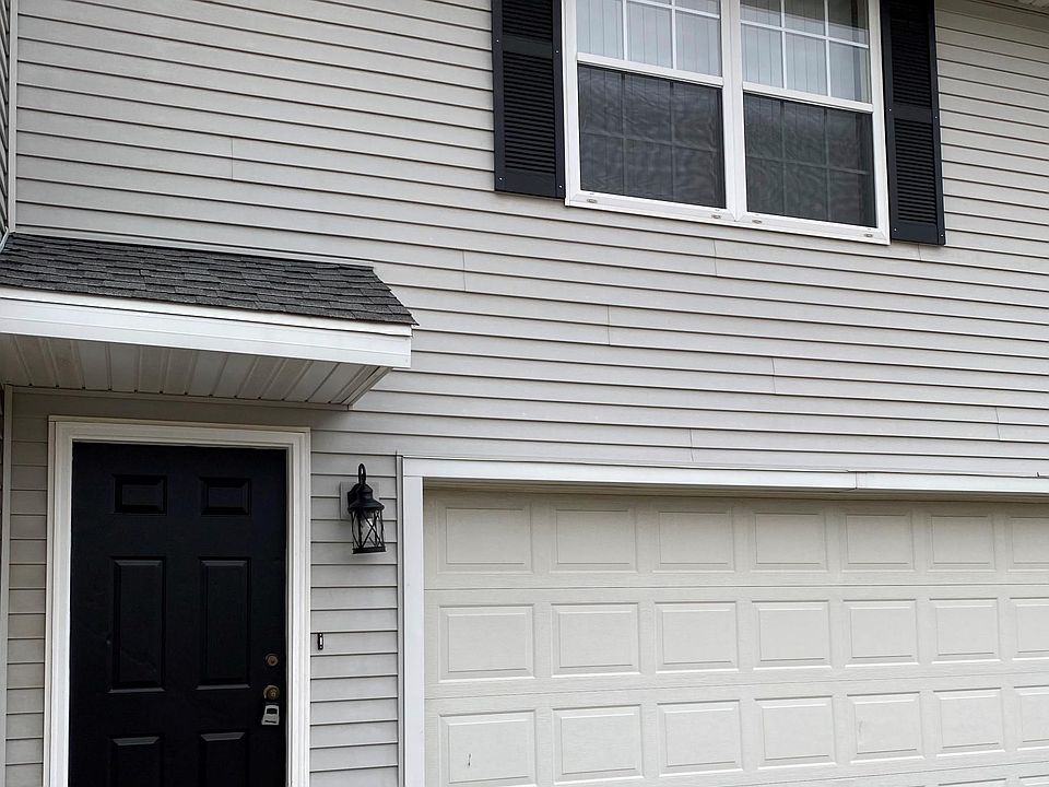 1st image of 2-5148 Zenith Pkwy #2