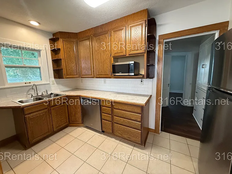 711 S Spruce St — Photo 9