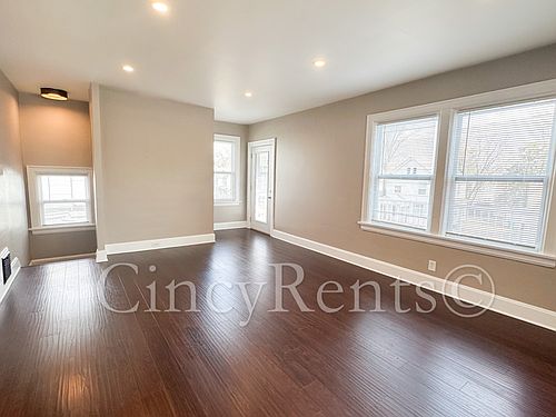 4th image of 3771 Isabella Ave #3
