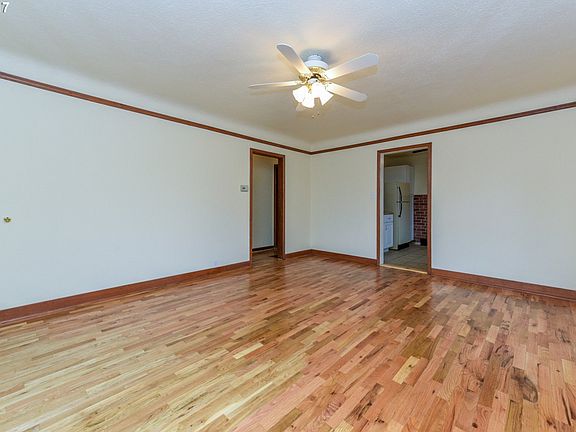 4th image of 5810 SE Firwood St