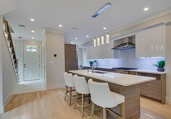 4th image of 260 Rosemary St #1