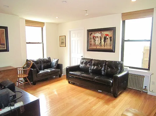 Rented by City Connections Realty | media 28