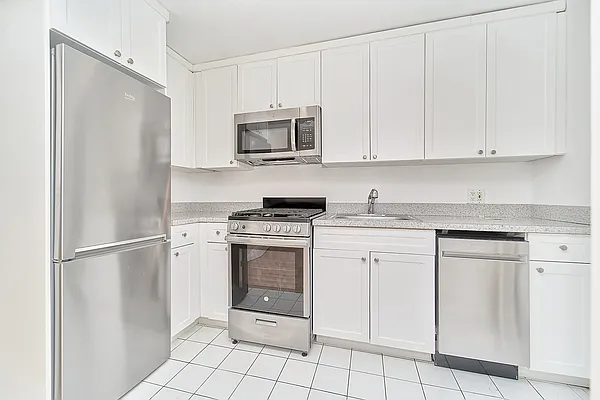 Rented by Living New York | media 7