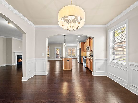 3rd image of 349 Marley Way