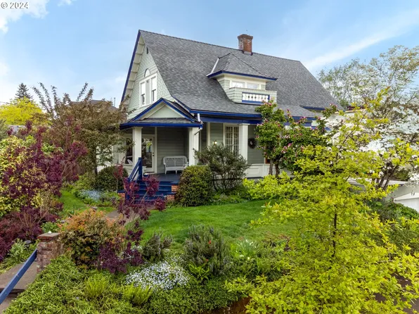 4504 SE Clay St, Portland, OR 97215