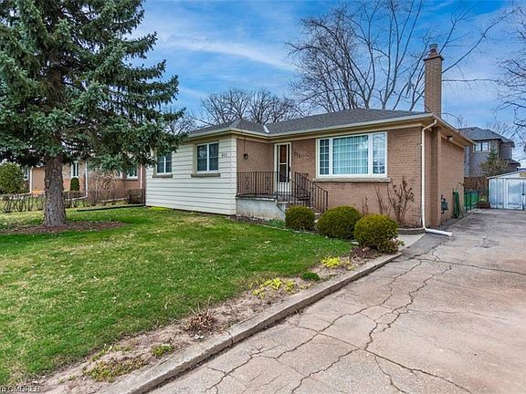 2nd image of 511 Wildwood Dr