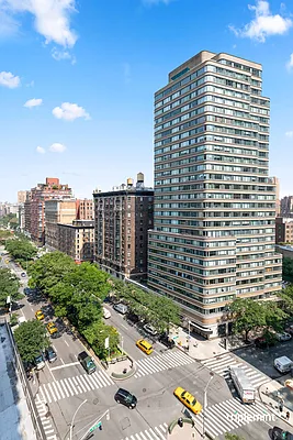 Sold by Triplemint | media 28