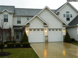 752 Wildberry Cir, Avon Lake, OH