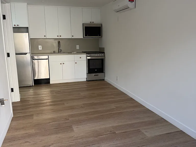 1641 Maltman Ave #1639 — Photo 5