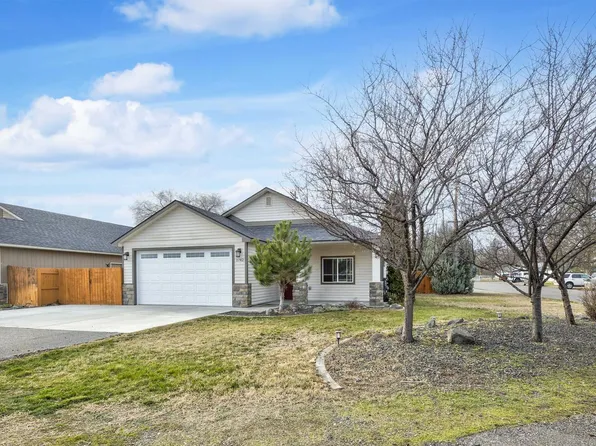 3742 Grant Loop, West Richland, WA 99353