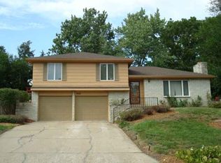 2612 Stratford Rd, Lawrence, KS 66049