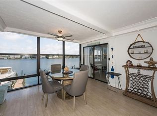 271 Southbay Dr APT 124, Naples, FL 34108