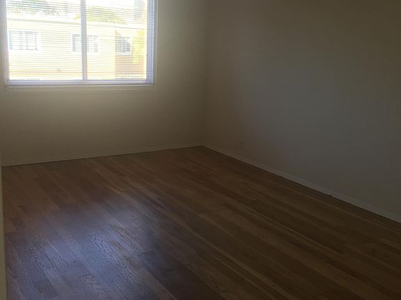 4th image of 128 Grijalva Dr