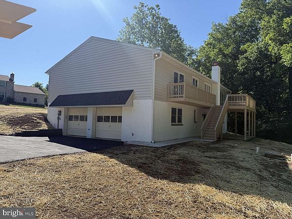 3rd image of 48 Walters Ln