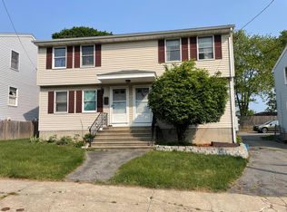89 Groton St, Lawrence, MA 01843