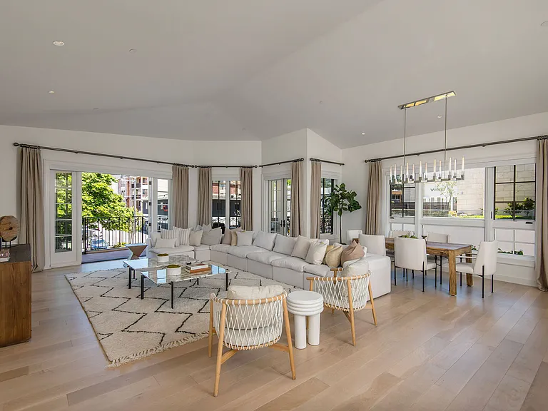 The Residences at Palisades Village — Photo 136