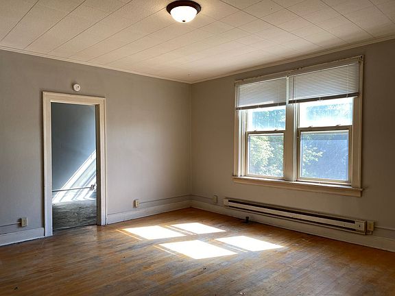 3rd image of 421 1st Ave S #B6