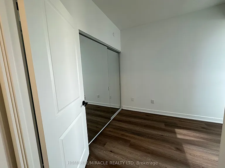 2075 Lakeshore Rd #603 — Photo 6