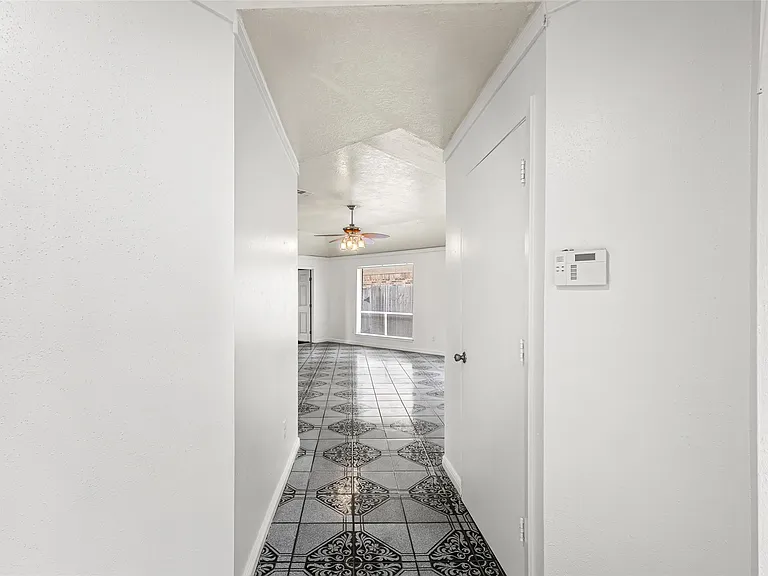 7226 Ridgeberry Dr — Photo 30
