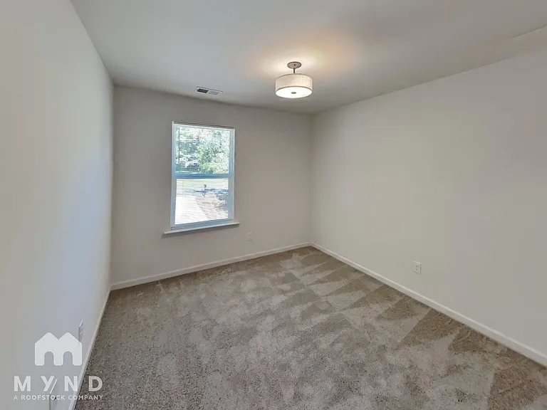 8019 Pleasant Grove Rd — Photo 23
