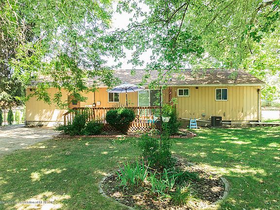 3rd image of 224 Woodhaven Dr