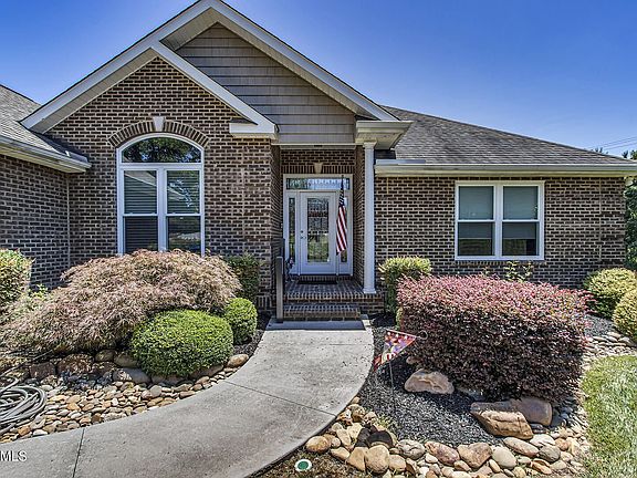 3rd image of 513 Keota Pl