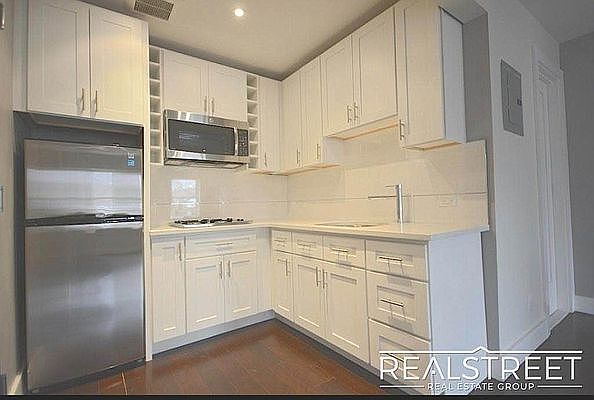 2nd image of 218 Classon Ave #1