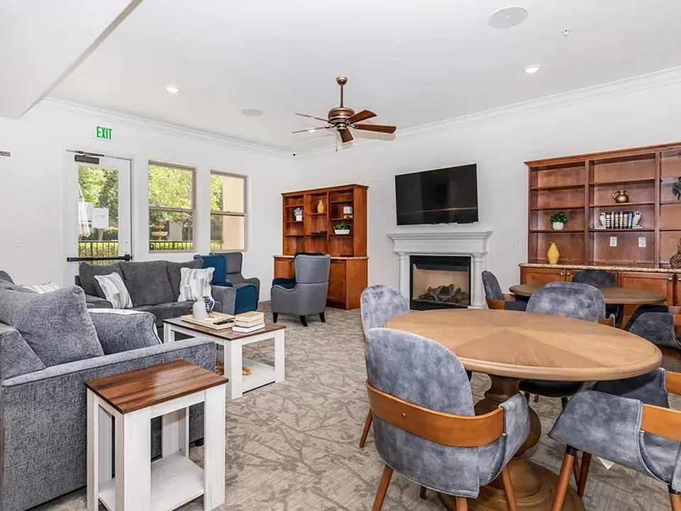Villa Sorrento Apartments (55+)