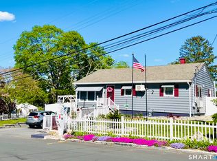 14 Holly Hill Drive, Montville, CT 06382