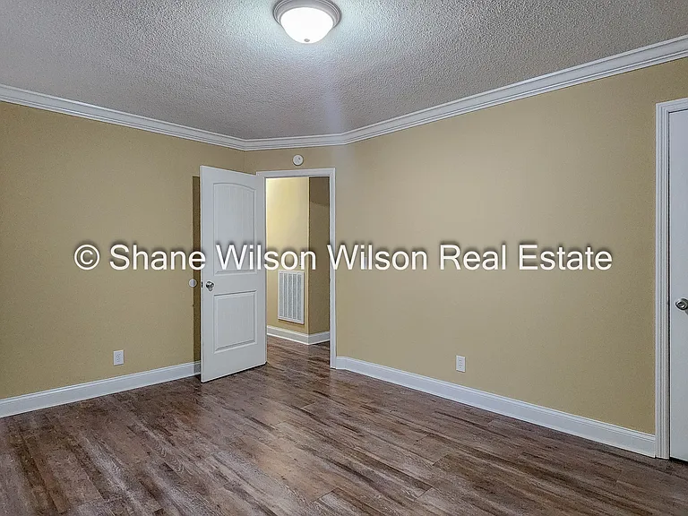 151 Kathy Dr — Photo 14