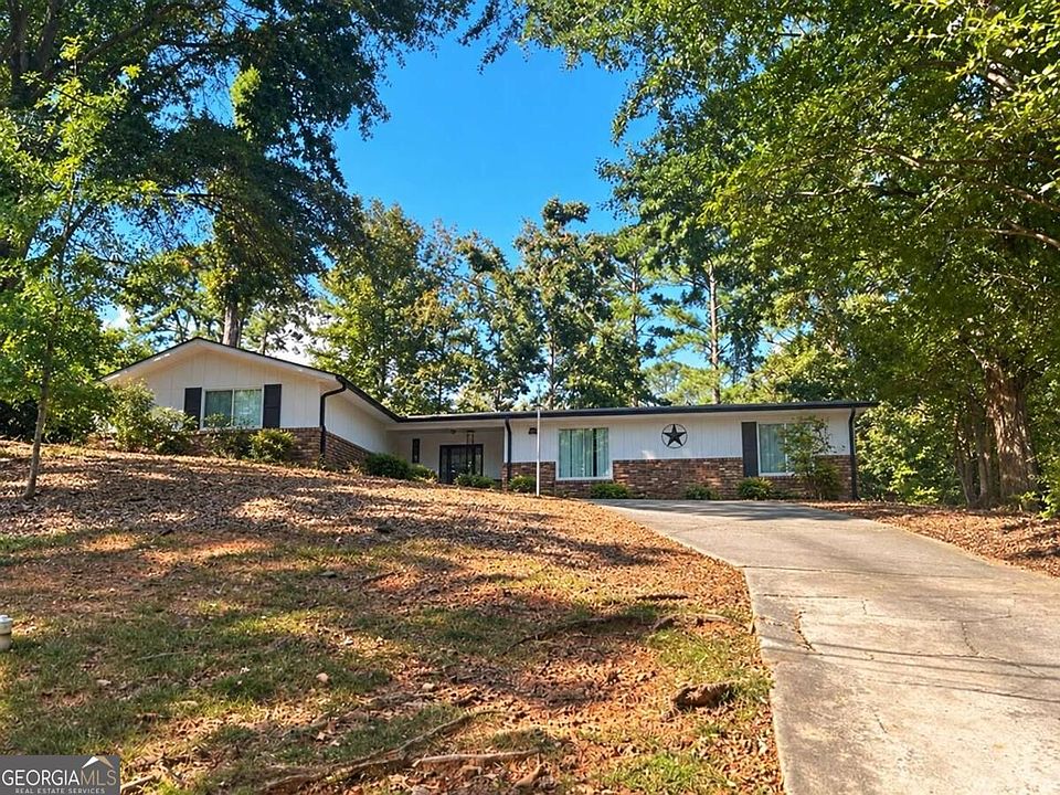 1st image of 1314 N Cliff Valley Way