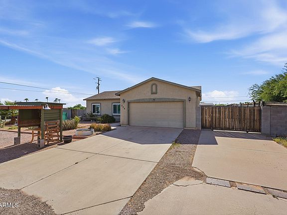 2nd image of 236 N THUNDERBIRD Drive