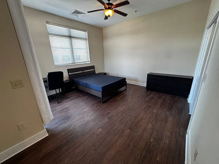Fully Furnished Room Rentals with Utilities Included! Now Pre Leasing! — Photo 31