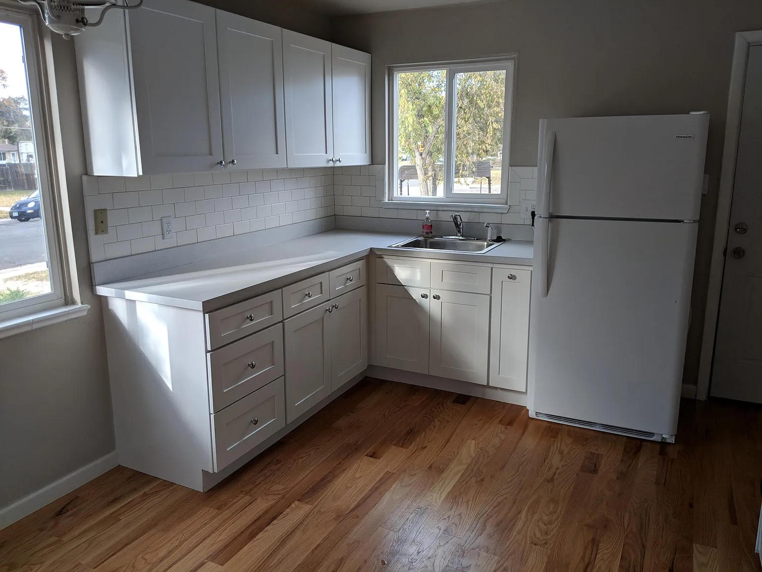 2 bed, 850 sqft, $1,895 — Photo 3