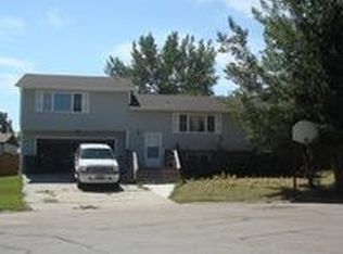 35 Independence Dr, Gillette, WY 82716