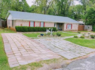 207 Leram St, Palestine, TX 75803