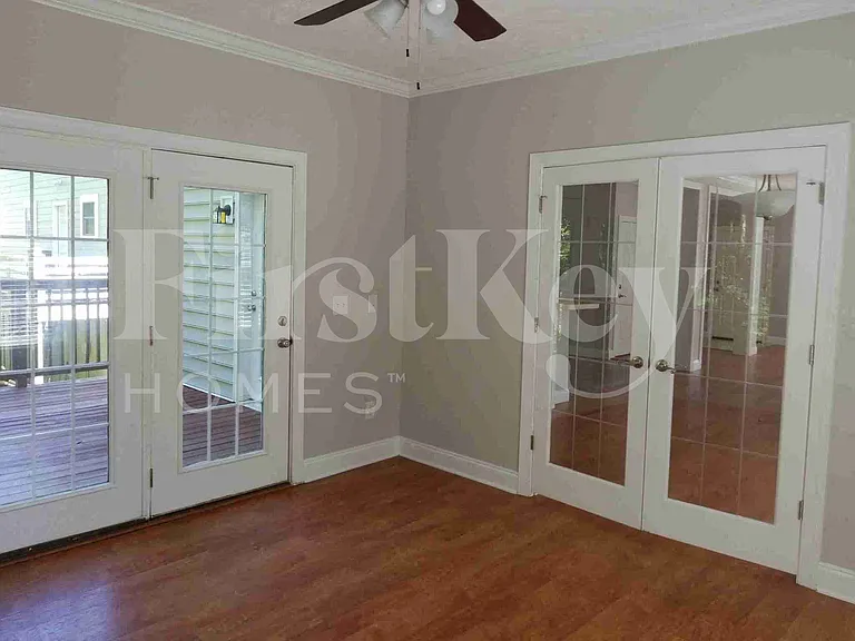 1911 Chestnut Oak Ln — Photo 10