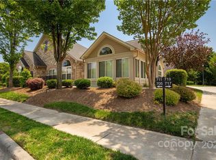 705 Ledgestone Ct, Fort Mill, SC 29708
