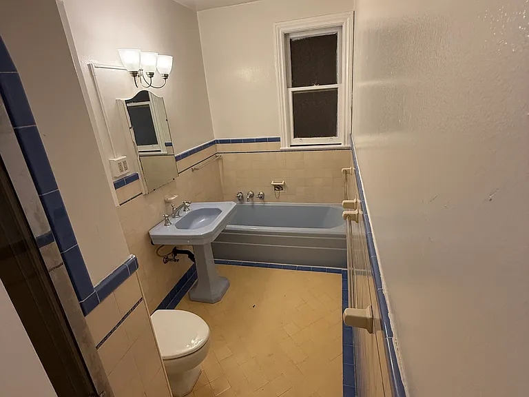 1690 Beach St #205 — Photo 6