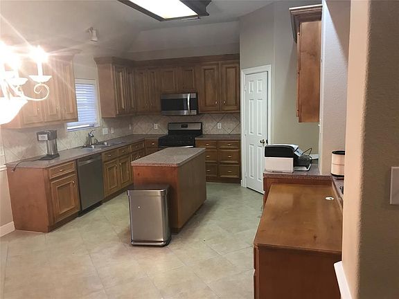5th image of 3610 Chandler Ln