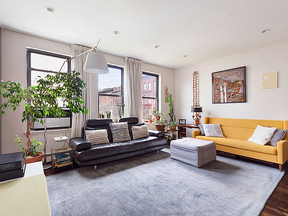 3rd image of 118 Union St APT 1C