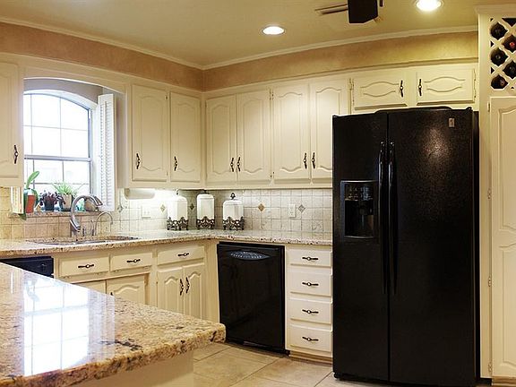 5th image of 3500 Brentwood Dr