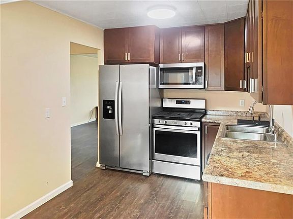 4th image of 262 Sherwood Dr