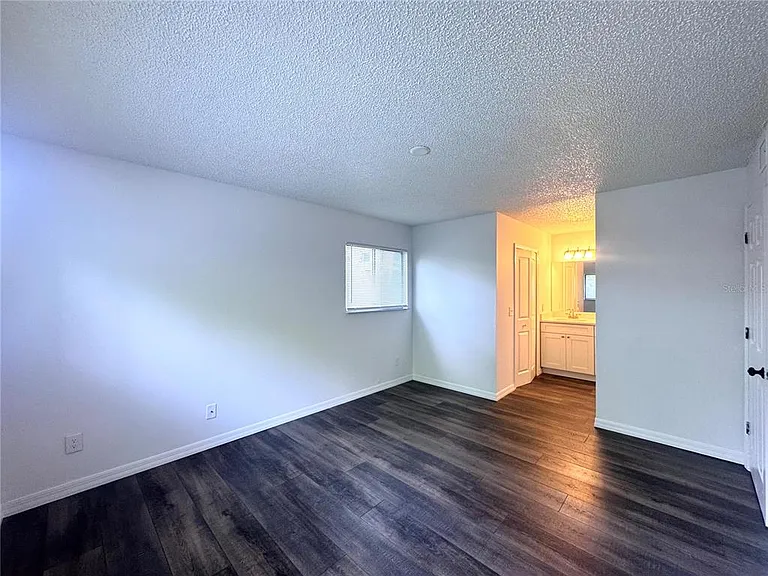 2452 Oak Park Way — Photo 13