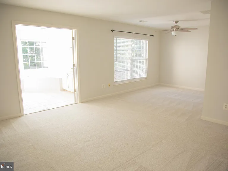 3347 Wilton Crest Ct — Photo 11