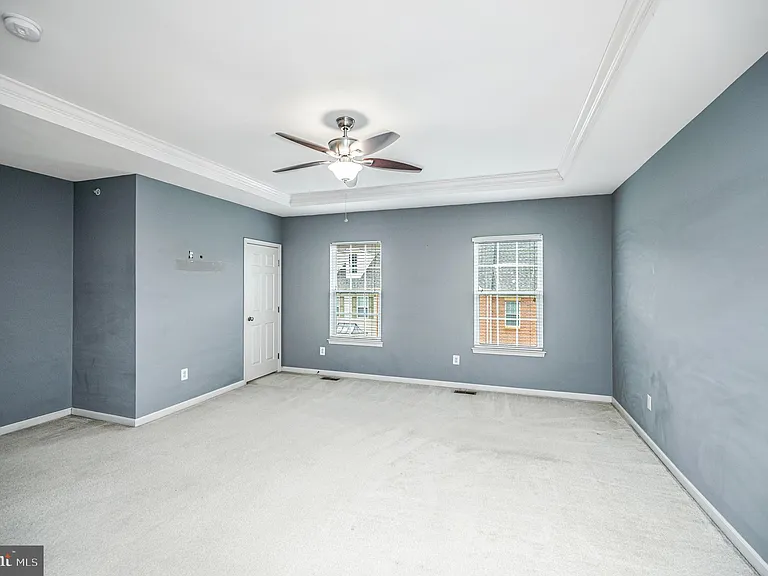 2515 Eastbourne Dr — Photo 19