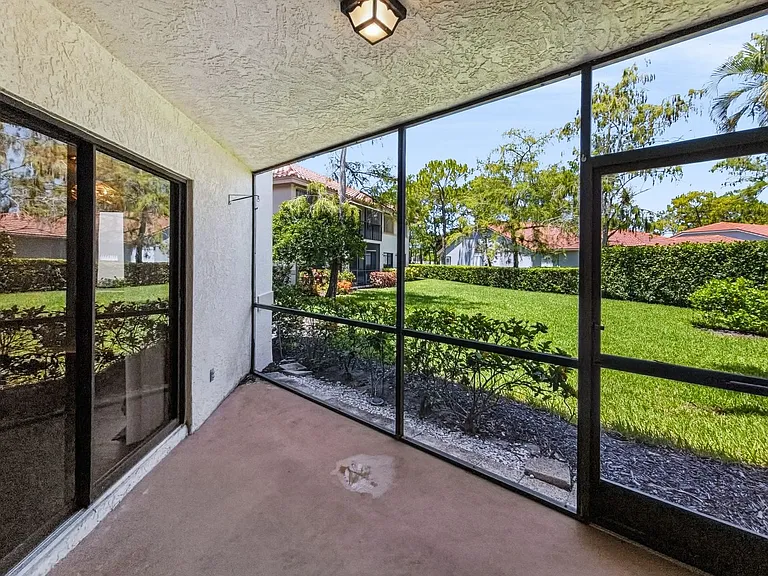 191 Bennington Dr #3 — Photo 40