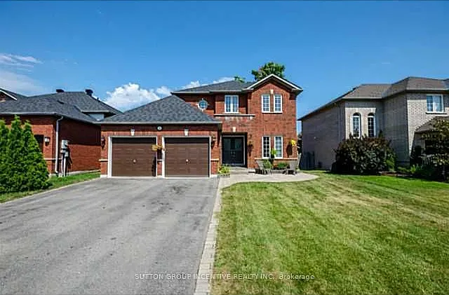 4 bed, $3,200 — Photo 1