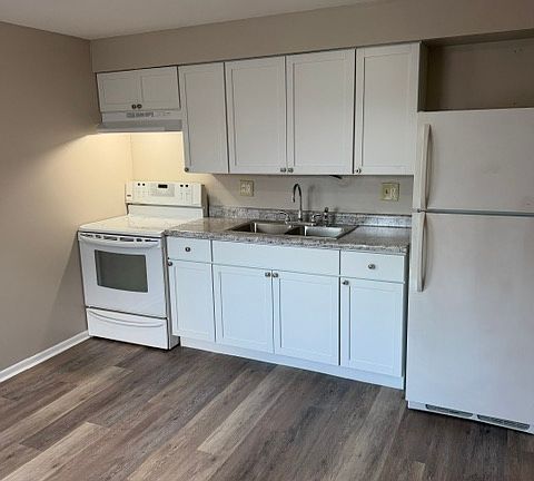 4th image of 865 Gettysburg Dr #1