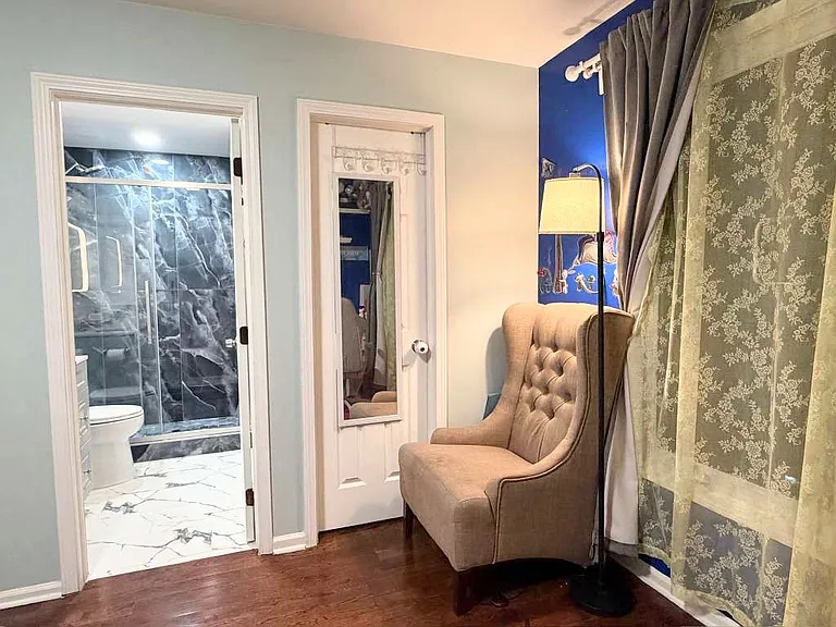 926 Burgess Cir — Photo 15